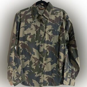 Retro camo western shirt!! Size L with pink rhinestones